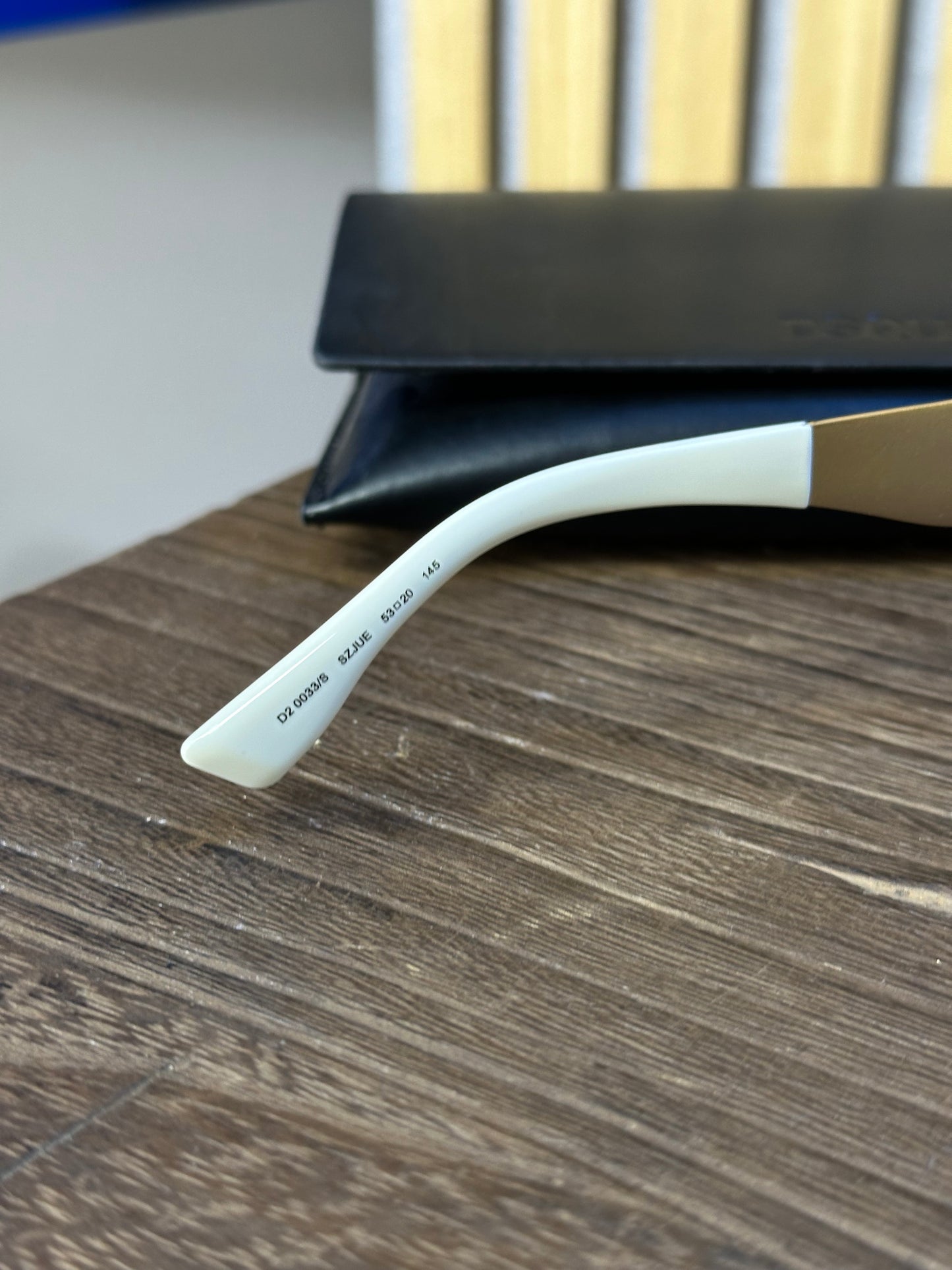 SUNGLASSES DSQUARED2