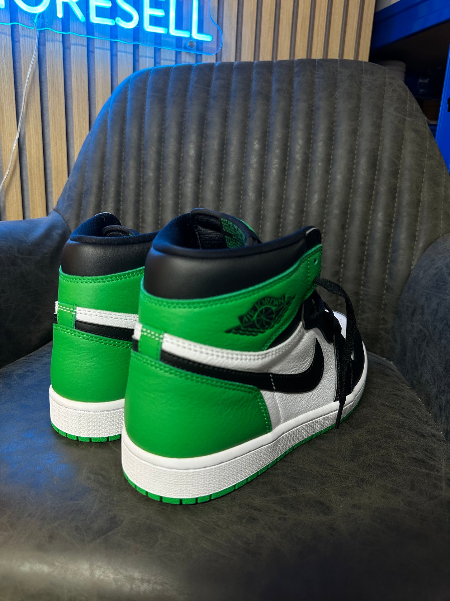 JORDAN 1 HIGH LUCKY GREEN
