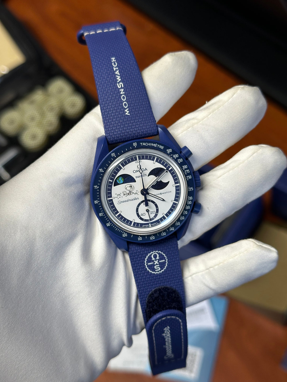 Swatch x Omega mission to earthphase moonshine gold snoopy