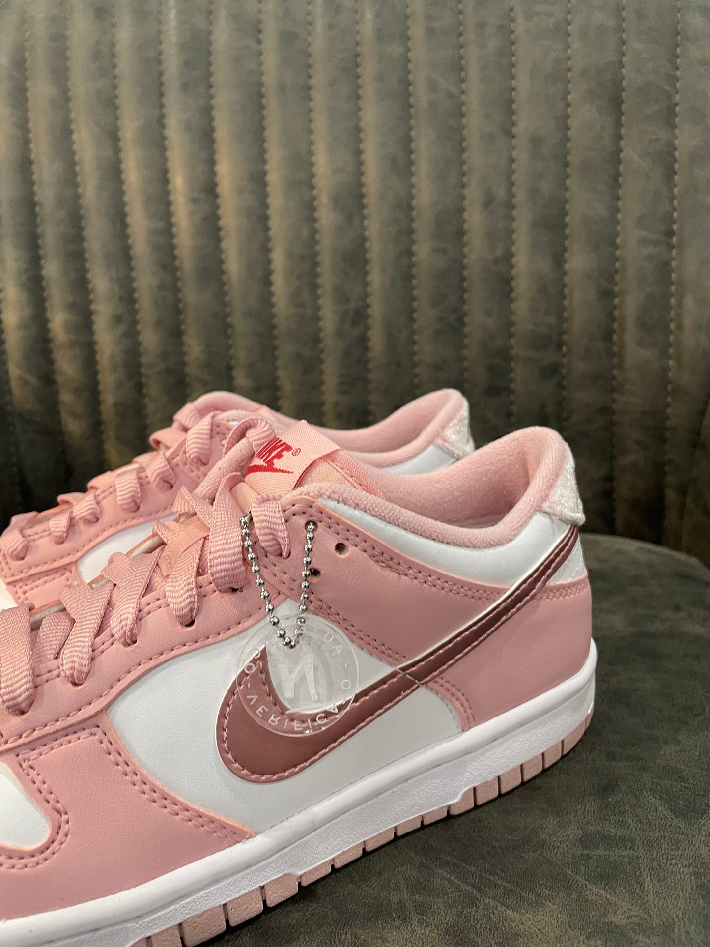 DUNK LOW PINK VELVET