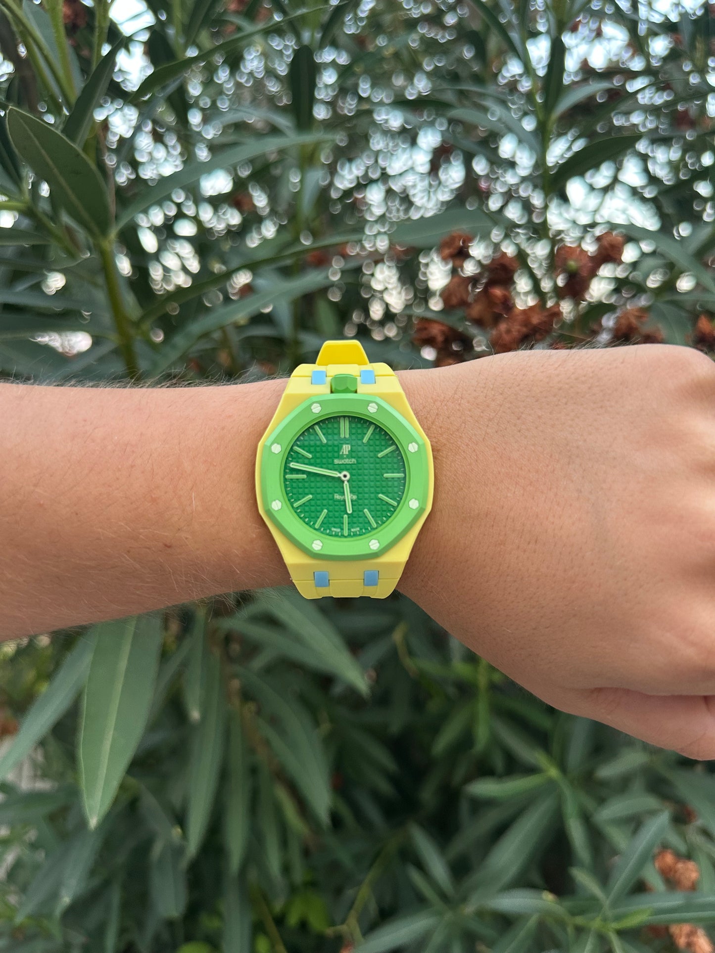 SWATCH X AUDEMARS GREEN EIGHT
