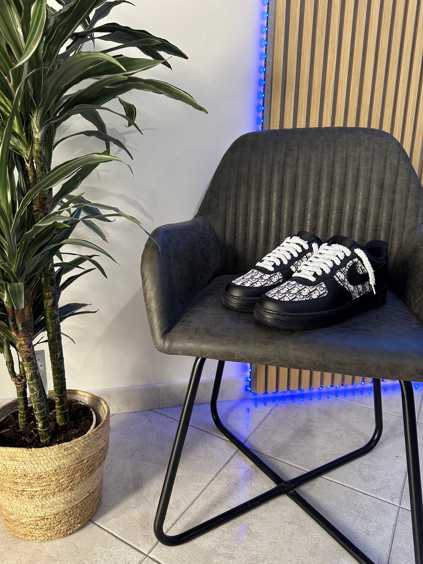 AIR FORCE BLACK CUSTOM PATTERN DIOR