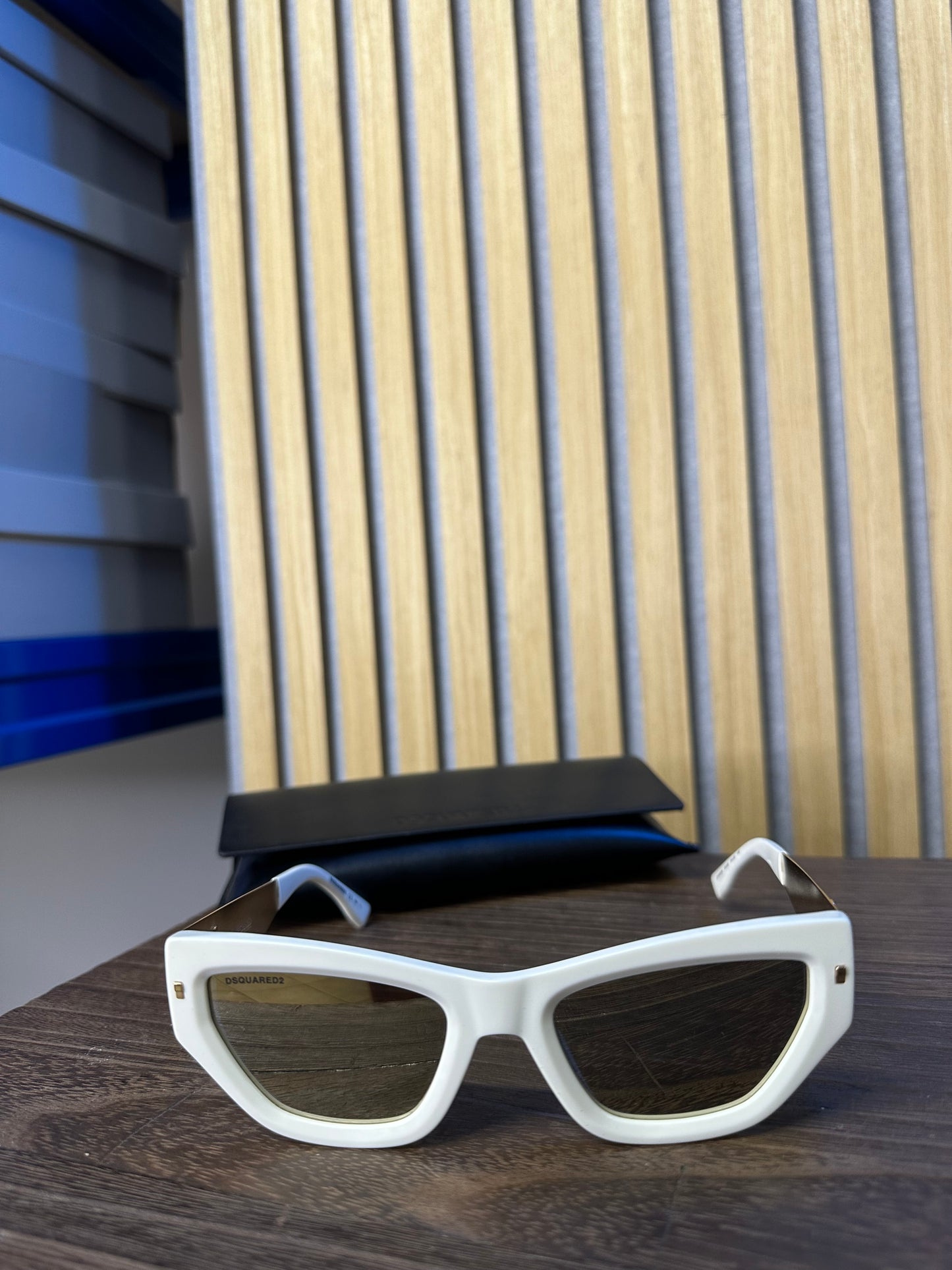 SUNGLASSES DSQUARED2