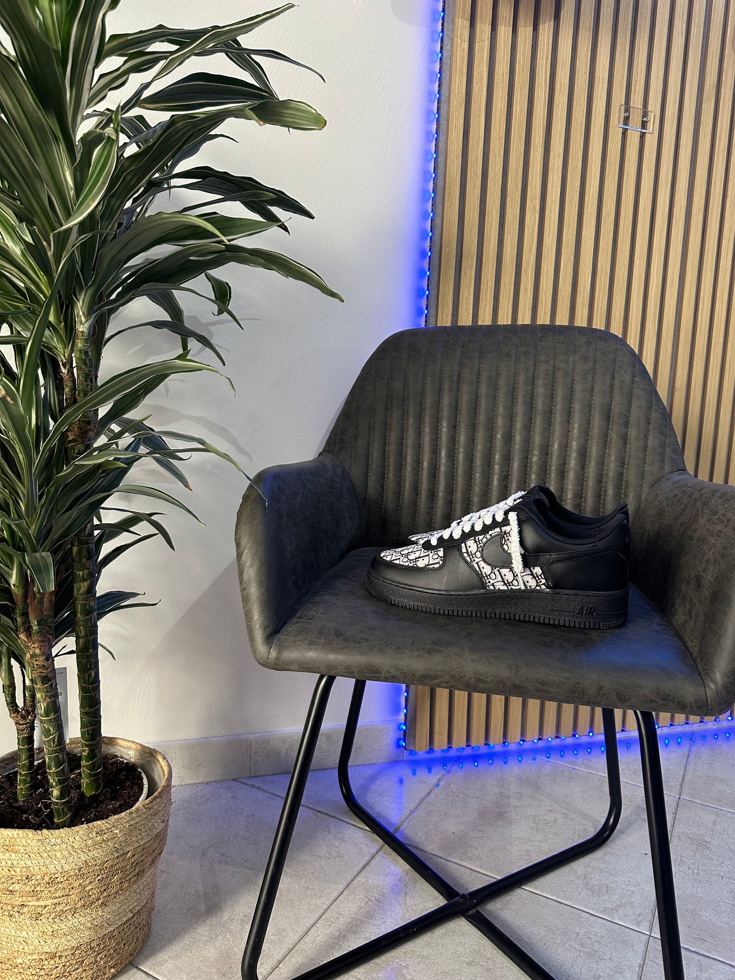 AIR FORCE BLACK CUSTOM PATTERN DIOR