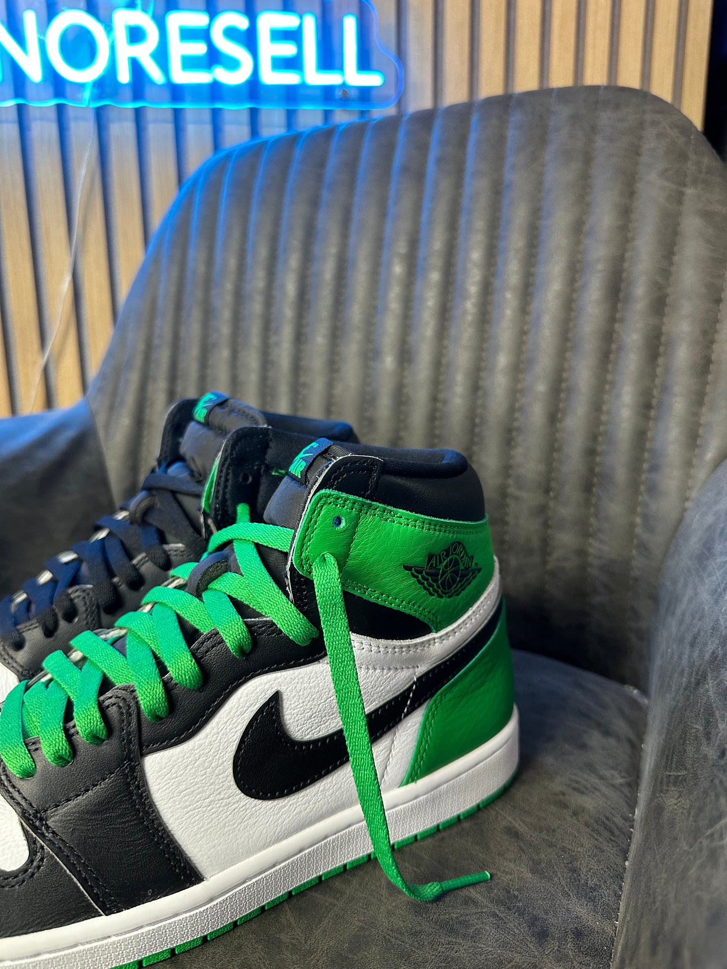 JORDAN 1 HIGH LUCKY GREEN
