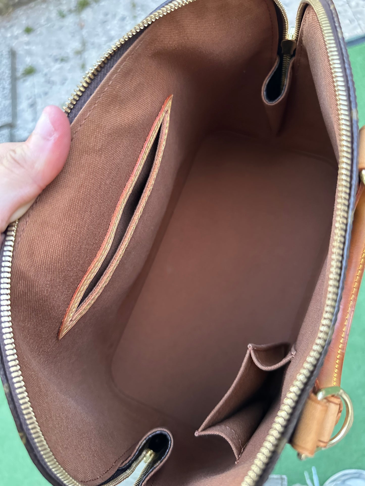 Louis Vuitton alma pm