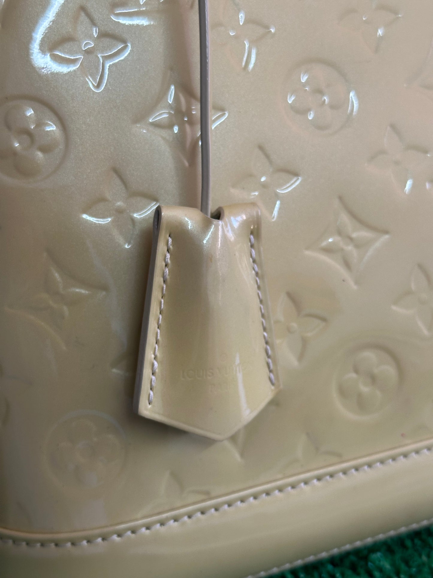 LOUIS VUITTON ALMA PM VERNIS GIALLA