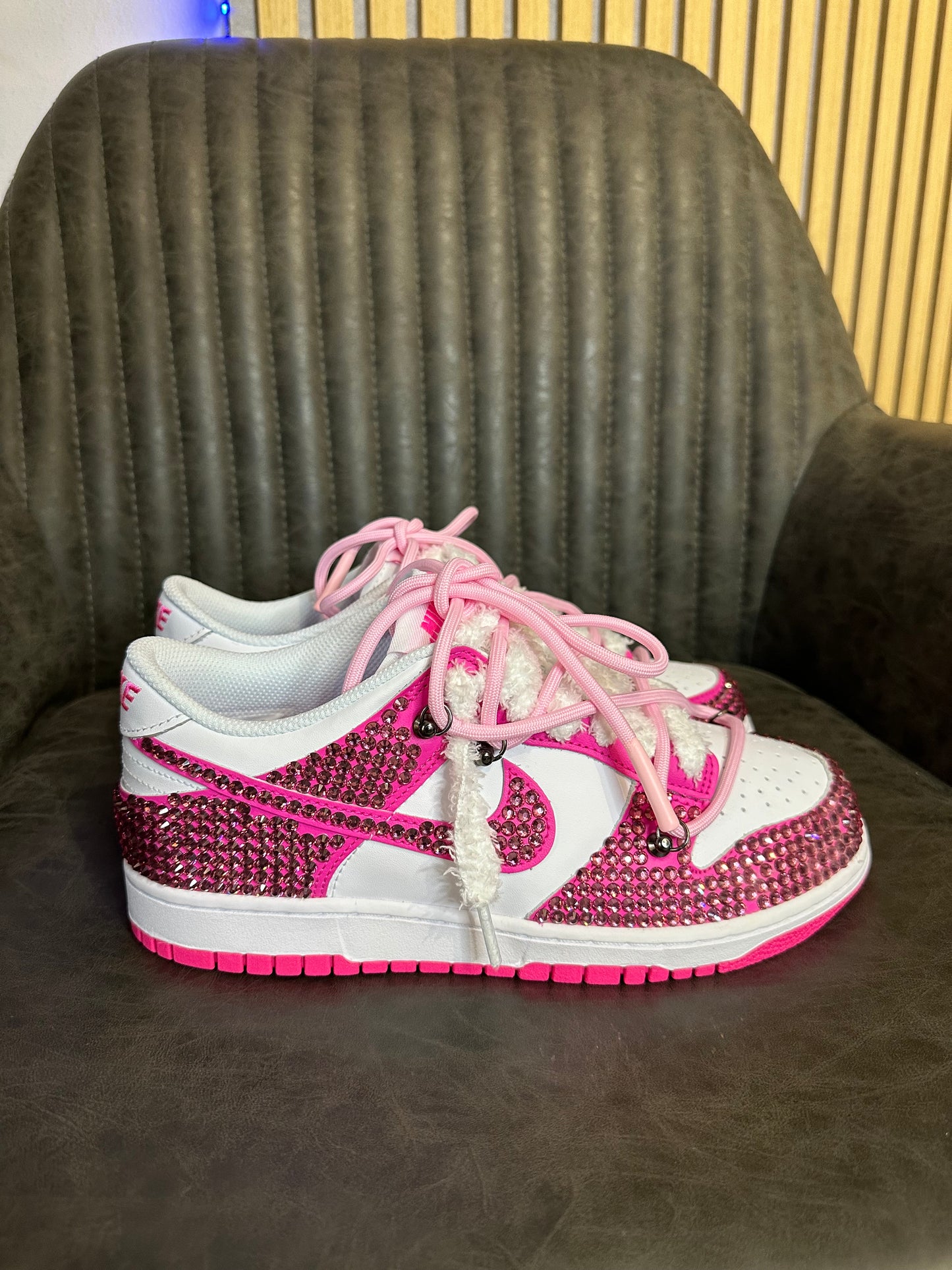 DUNK LOW FUCSIA SWAROSKY + Extra laces pink