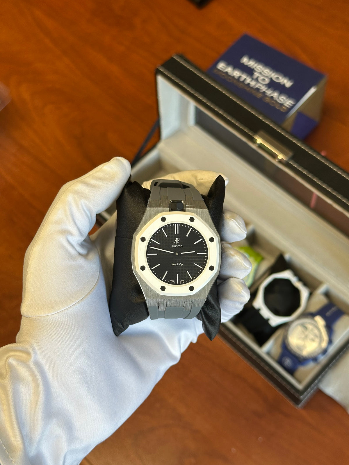 Swatch x Audemars piguet ocho negro NUOVO