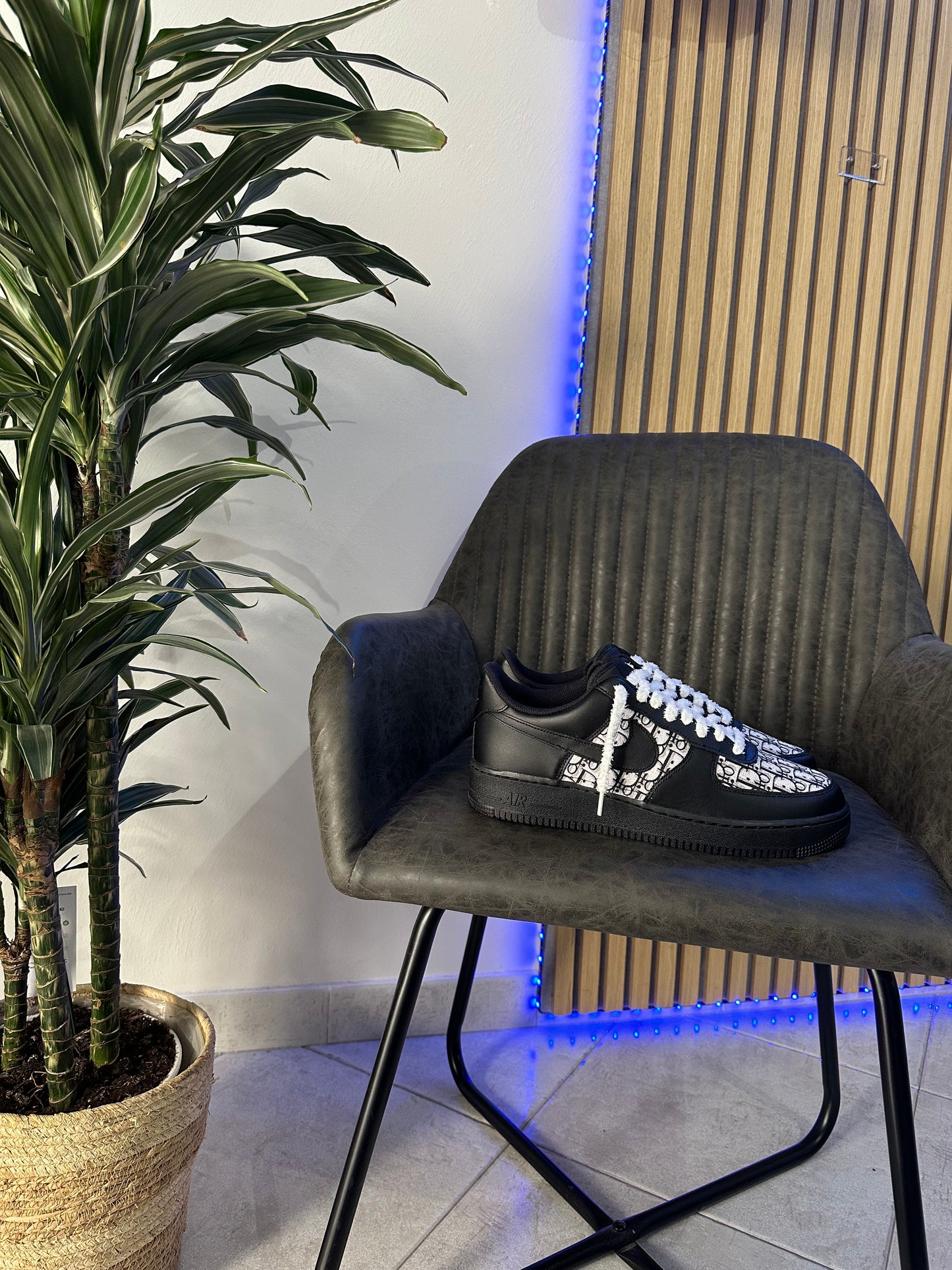 AIR FORCE BLACK CUSTOM PATTERN DIOR