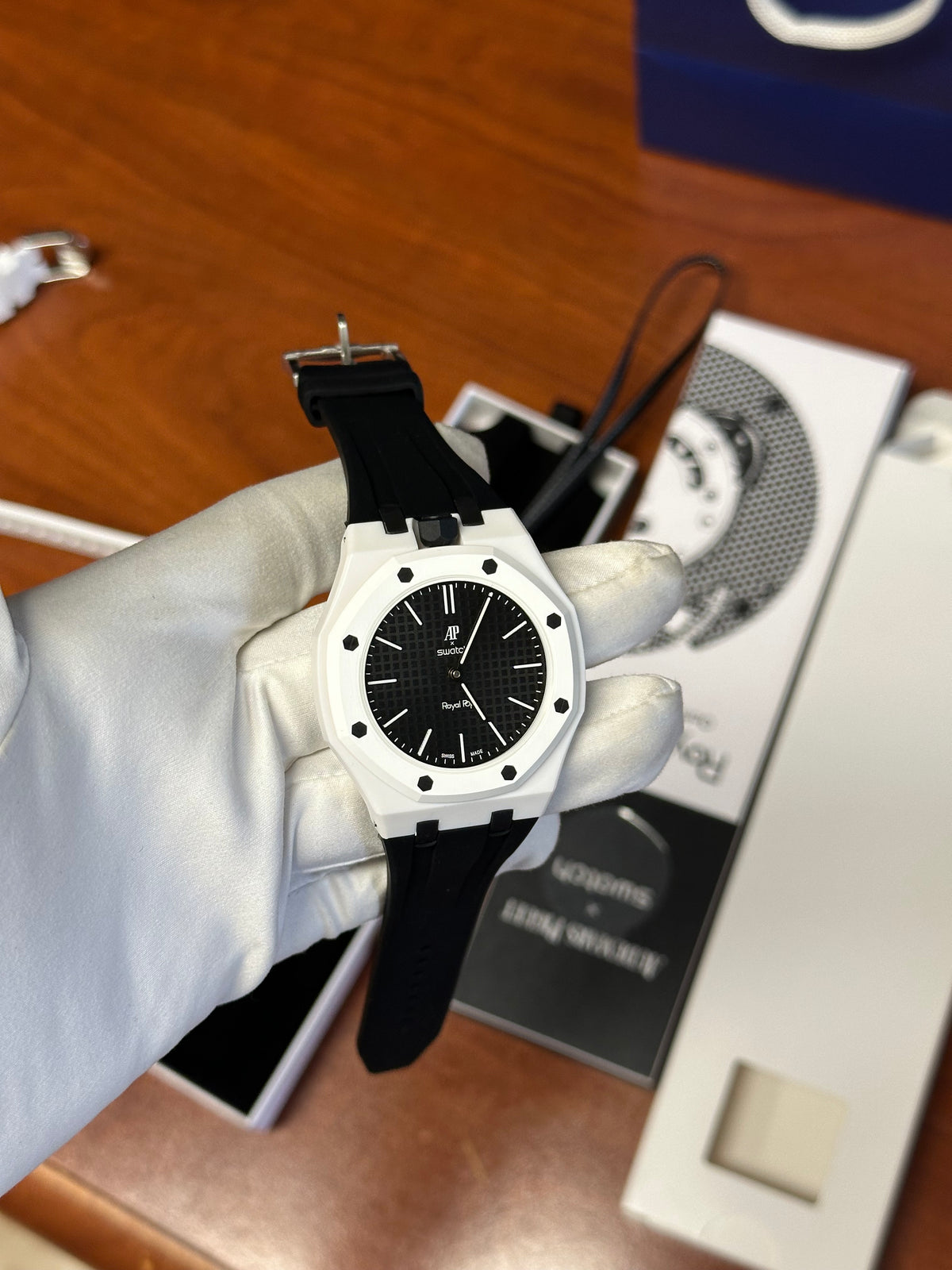 Swatch x Audemars piguet ocho negro NUOVO