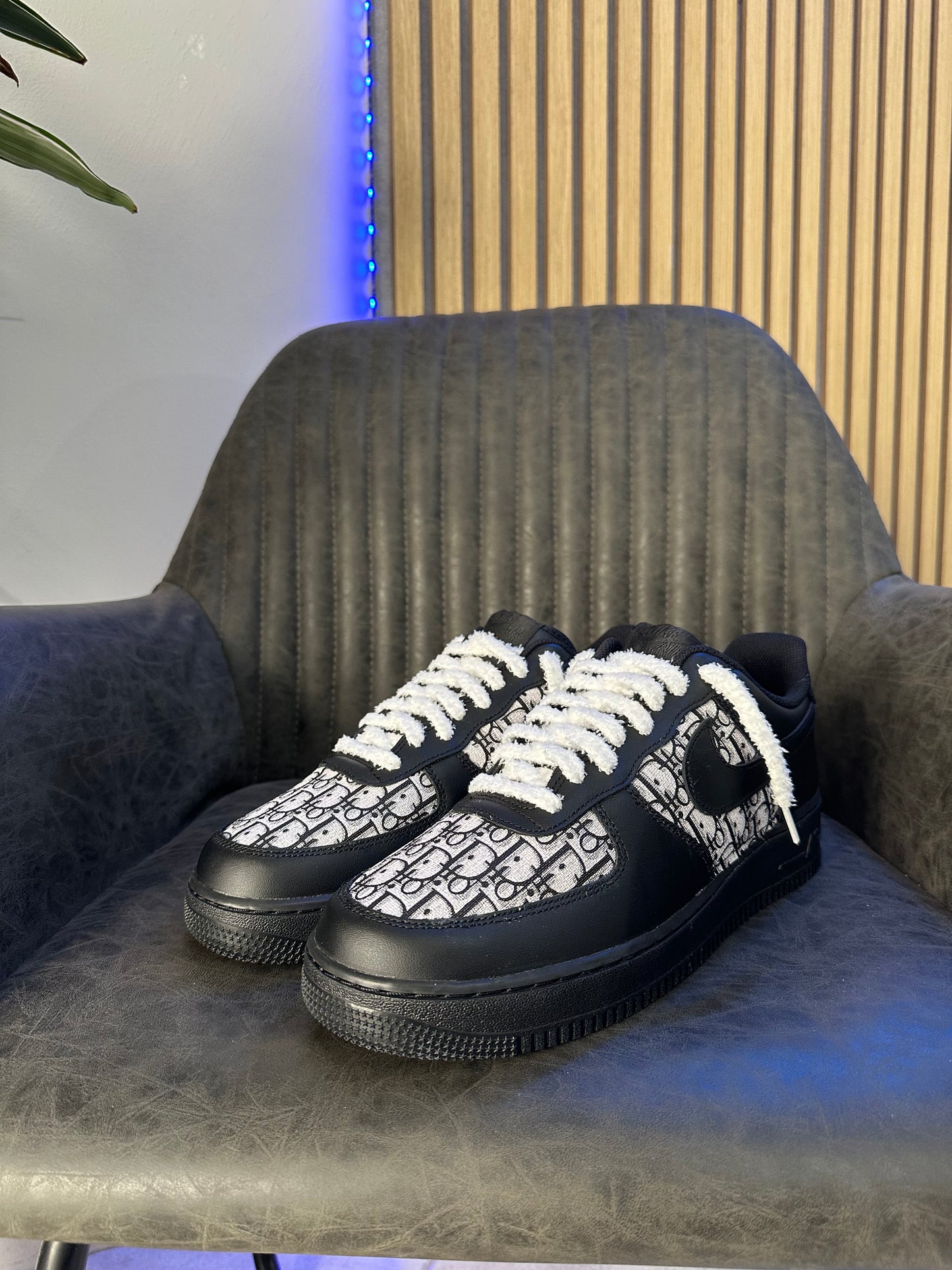 AIR FORCE BLACK CUSTOM PATTERN DIOR