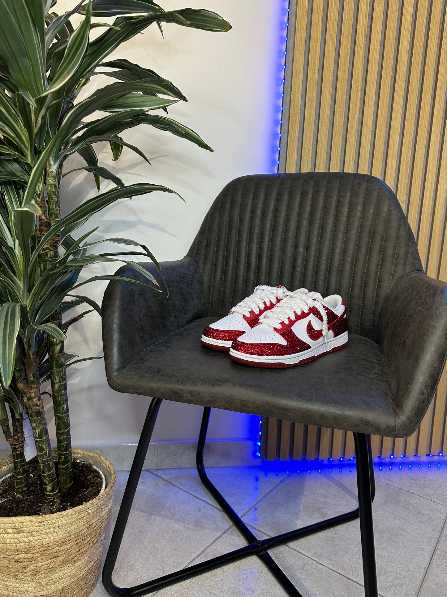 DUNK LOW CUSTOM RED DIAMOND swarosky