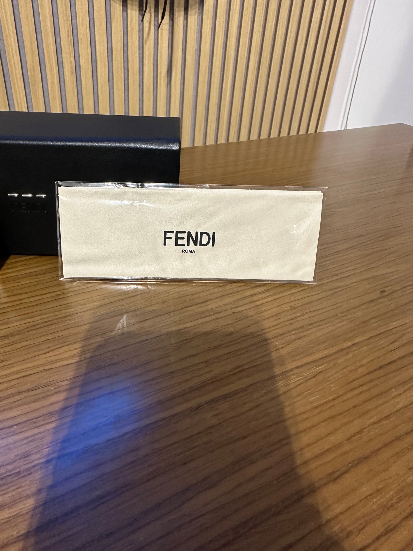 SUNGLASSES FENDI