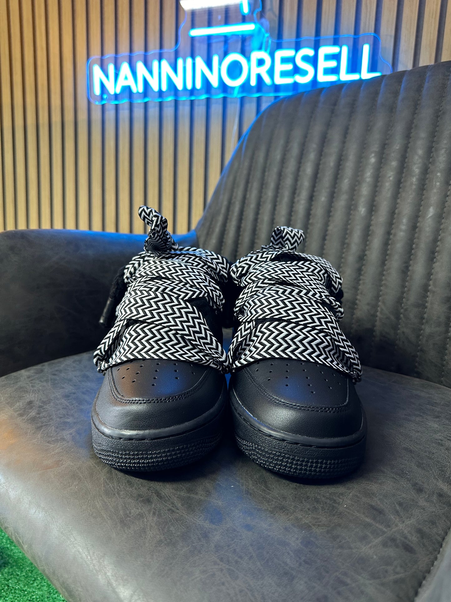 AIR FORCE BLACK LANVIN