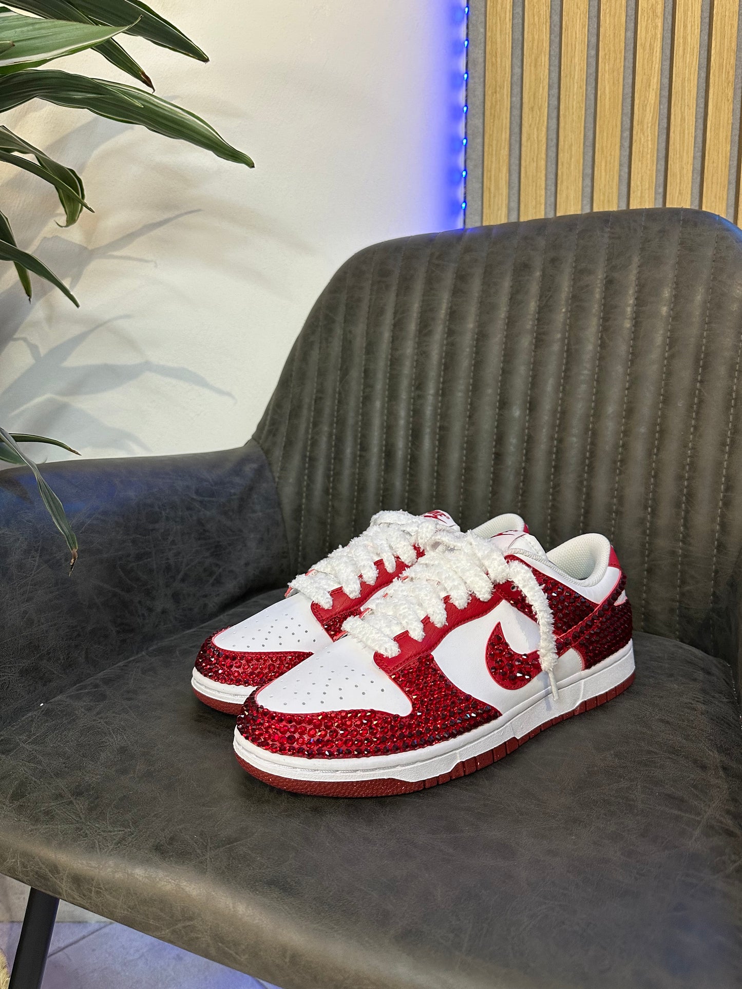 DUNK LOW CUSTOM RED DIAMOND swarosky