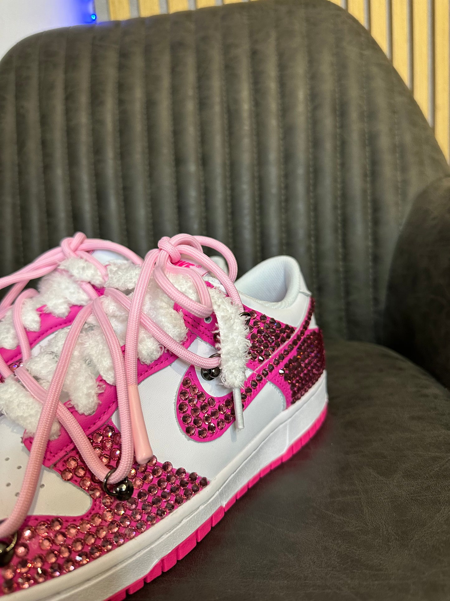 DUNK LOW FUCSIA SWAROSKY + Extra laces pink