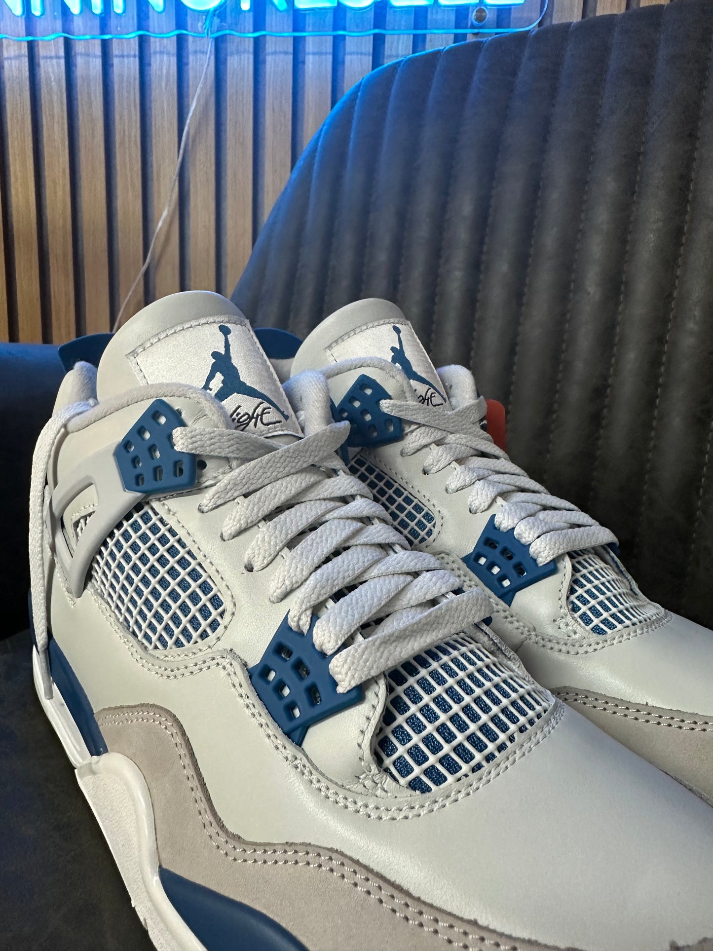 JORDAN 4 MILITARY BLUE