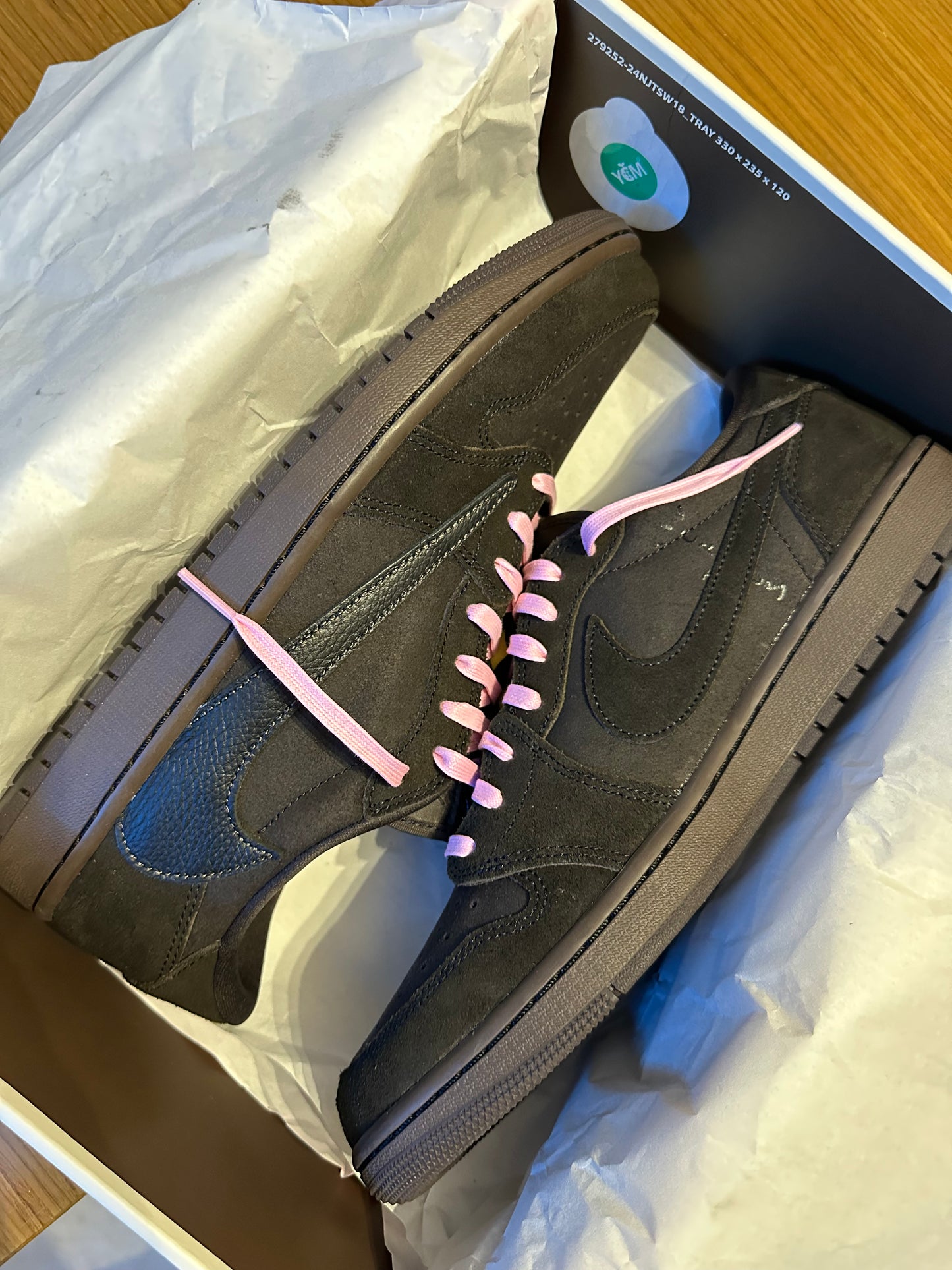 Jordan 1 low travis scott velvet brown