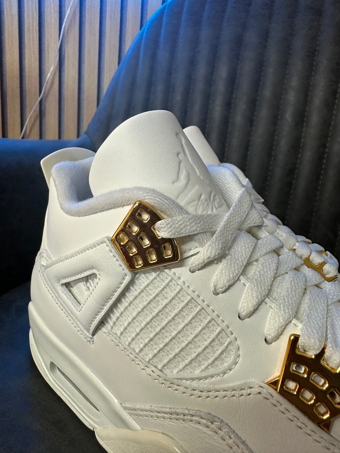 JORDAN 4 METALLIC GOLD