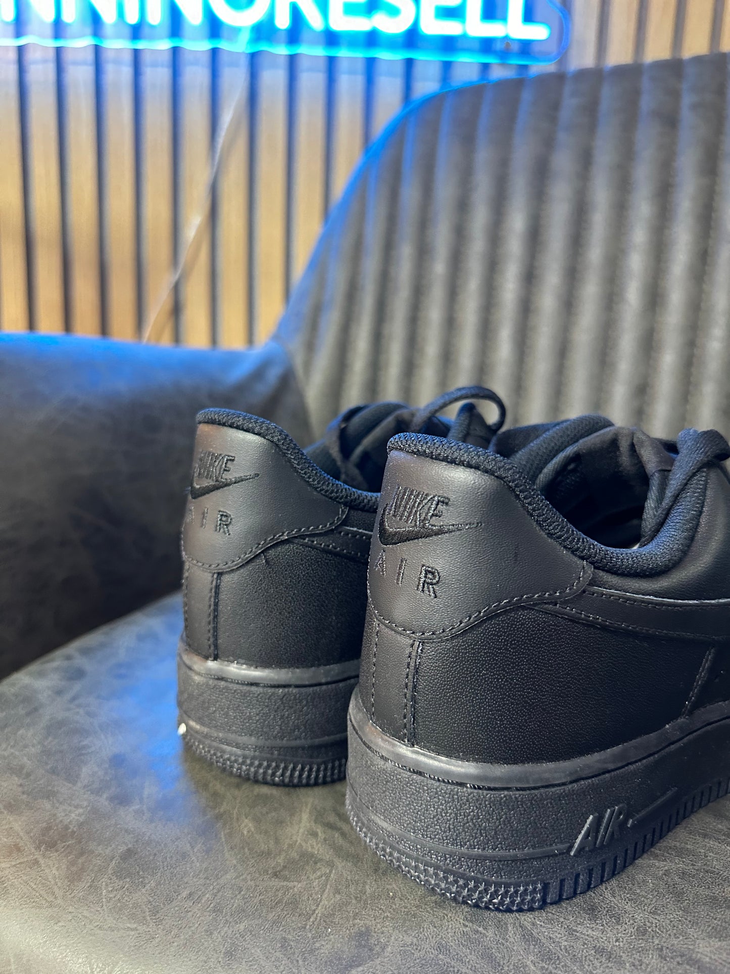 AIR FORCE 1 TOTAL BLACK