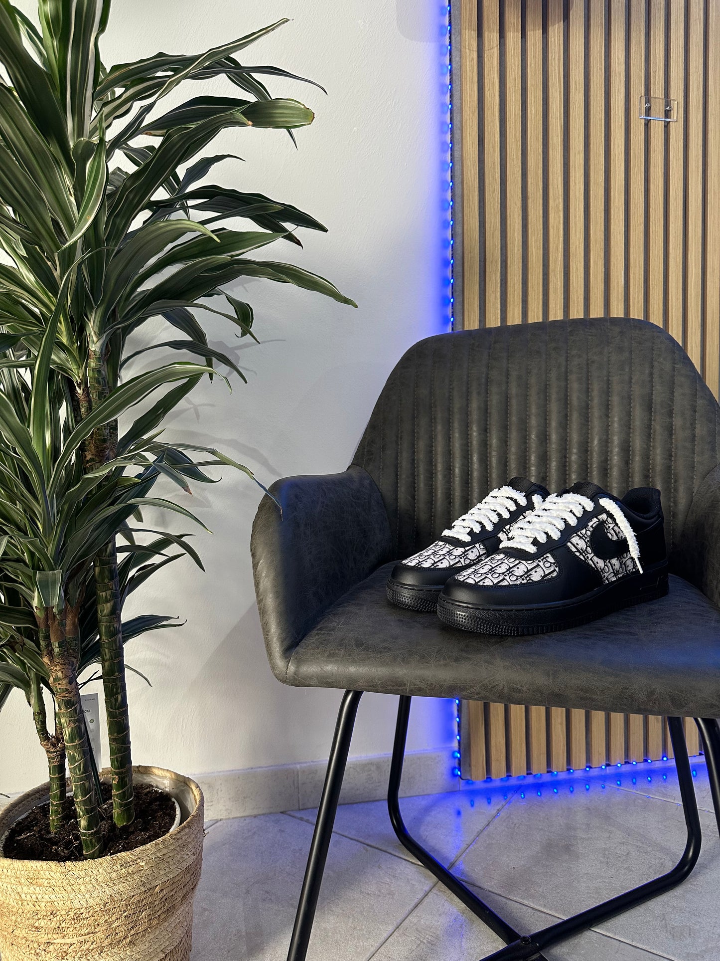 AIR FORCE BLACK CUSTOM PATTERN DIOR