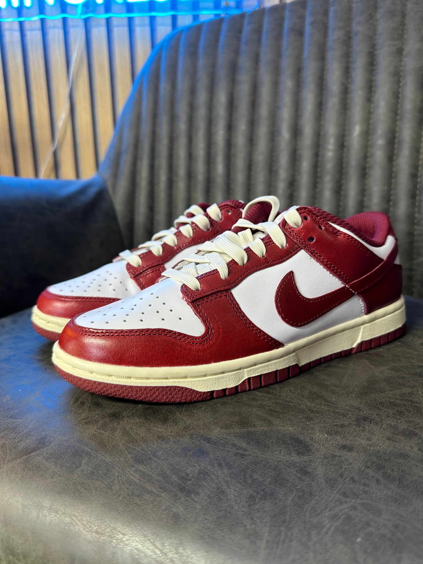 DUNK LOW TEAM RED VINTAGE