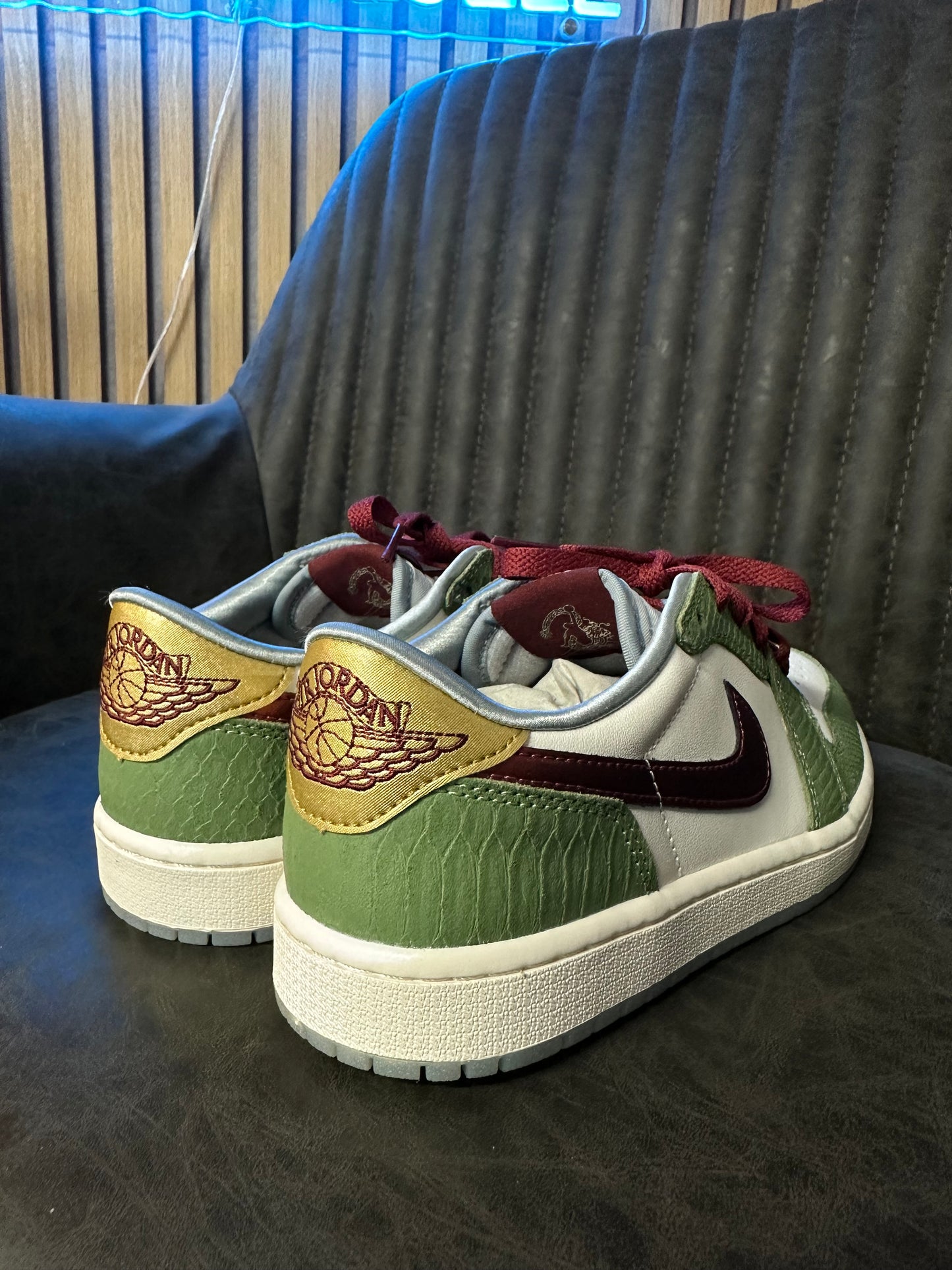 JORDAN 1 LOW YEAR OF THE DRAGON