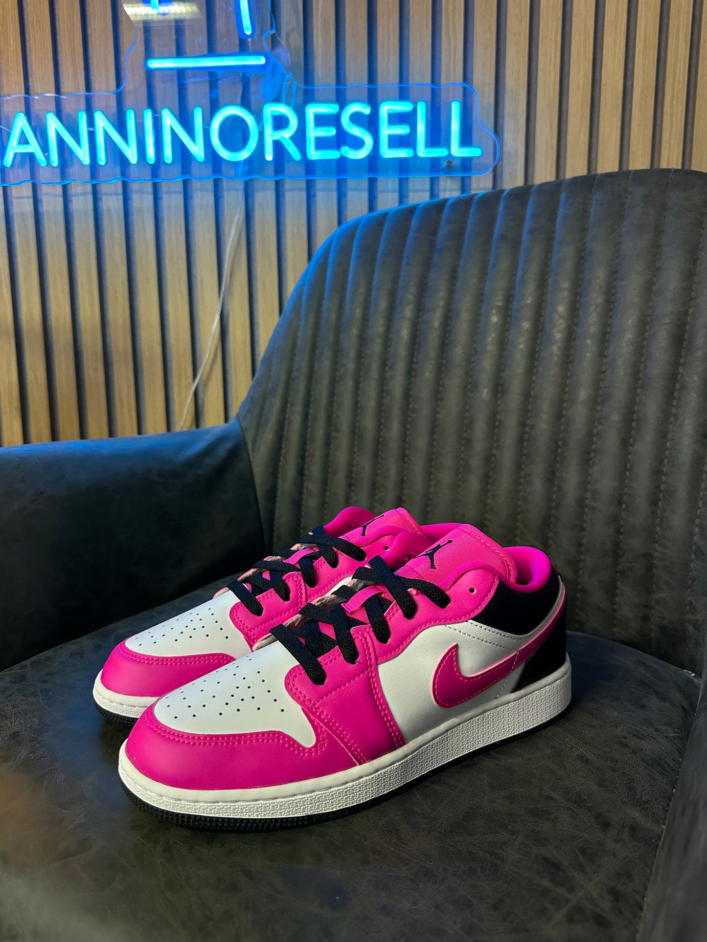 JORDAN 1 LOW FIRCE PINK