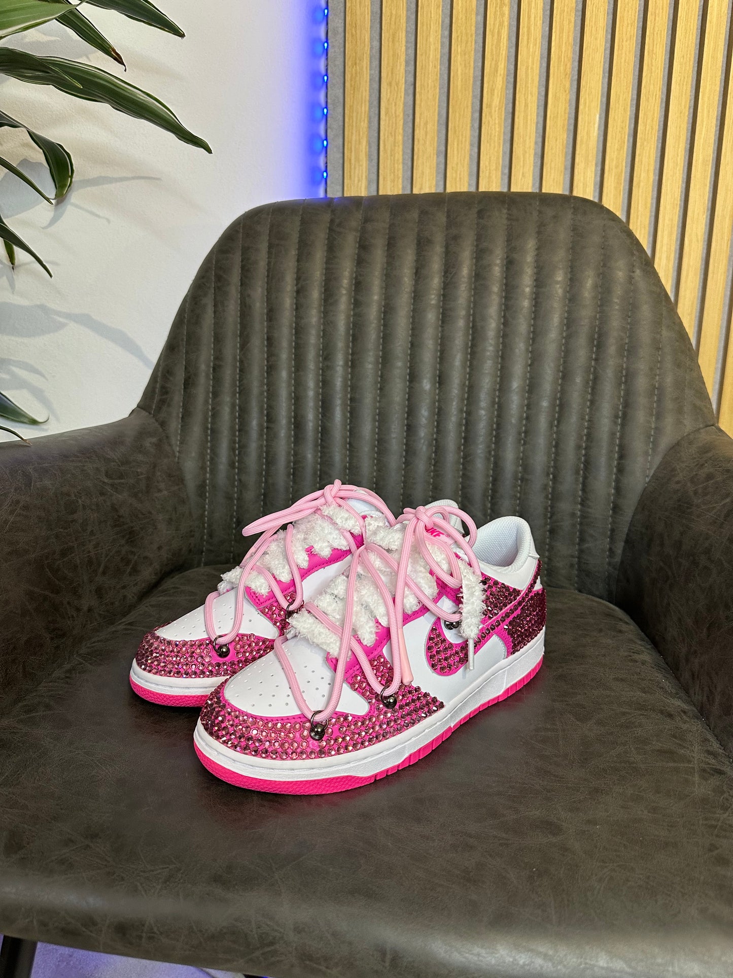 DUNK LOW FUCSIA SWAROSKY + Extra laces pink