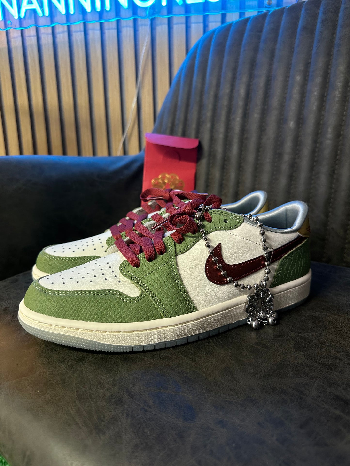 JORDAN 1 LOW YEAR OF THE DRAGON