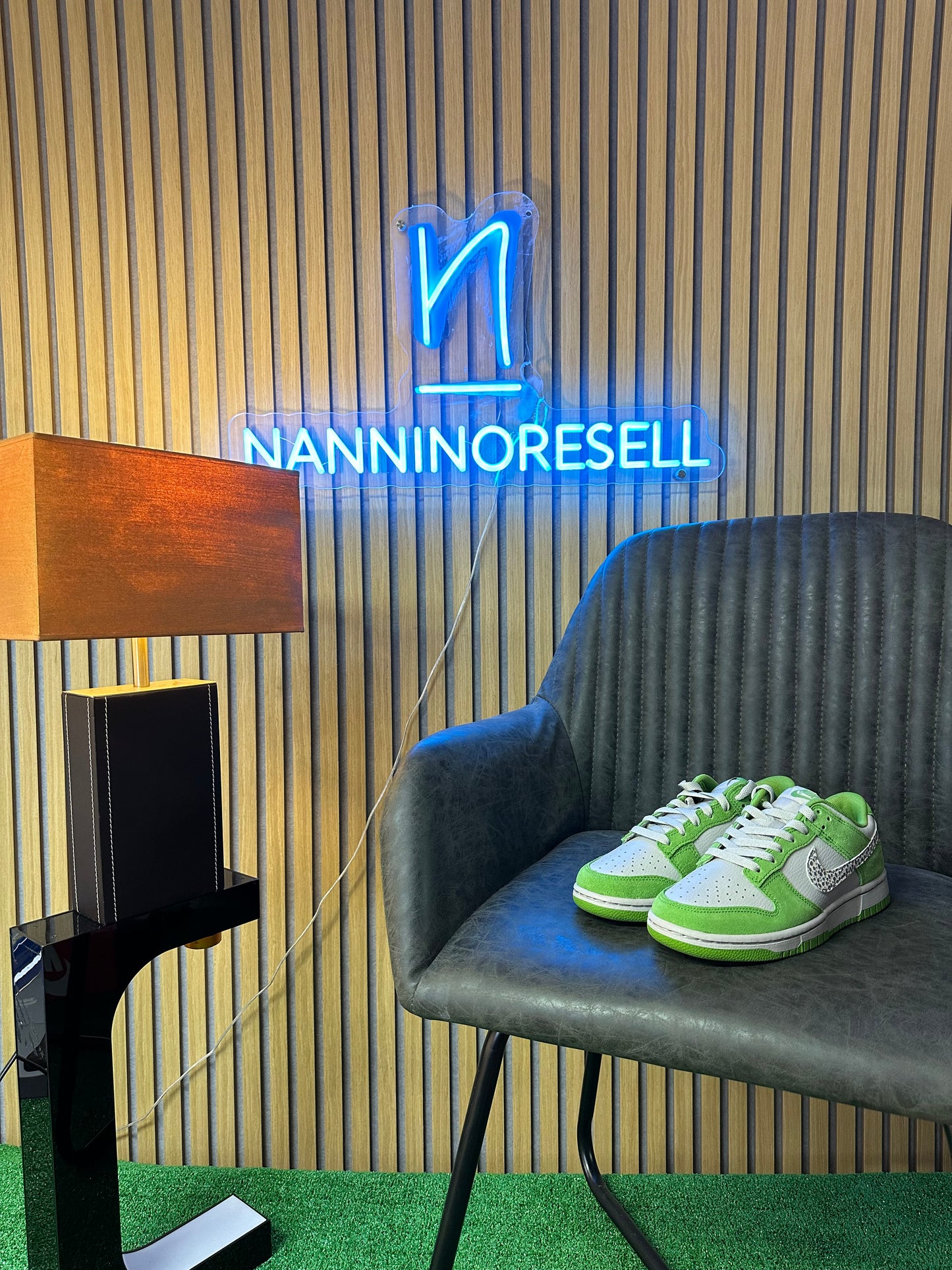 DUNK LOW CHLOROPHYLL SWOOSH