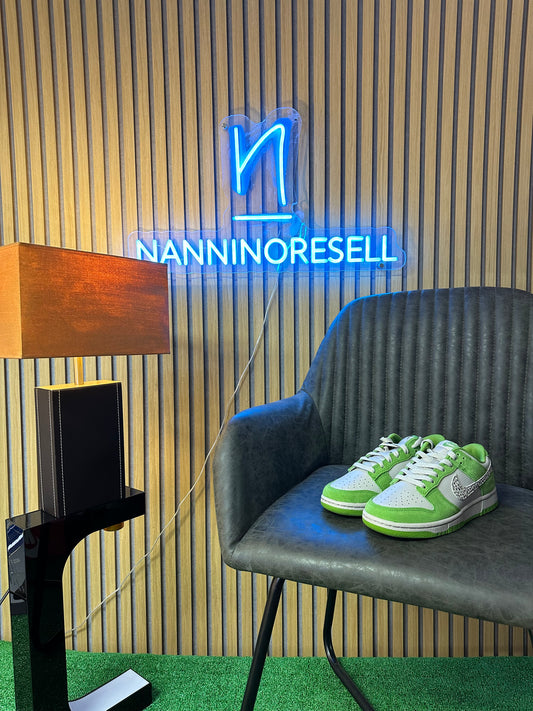 DUNK LOW CHLOROPHYLL SWOOSH