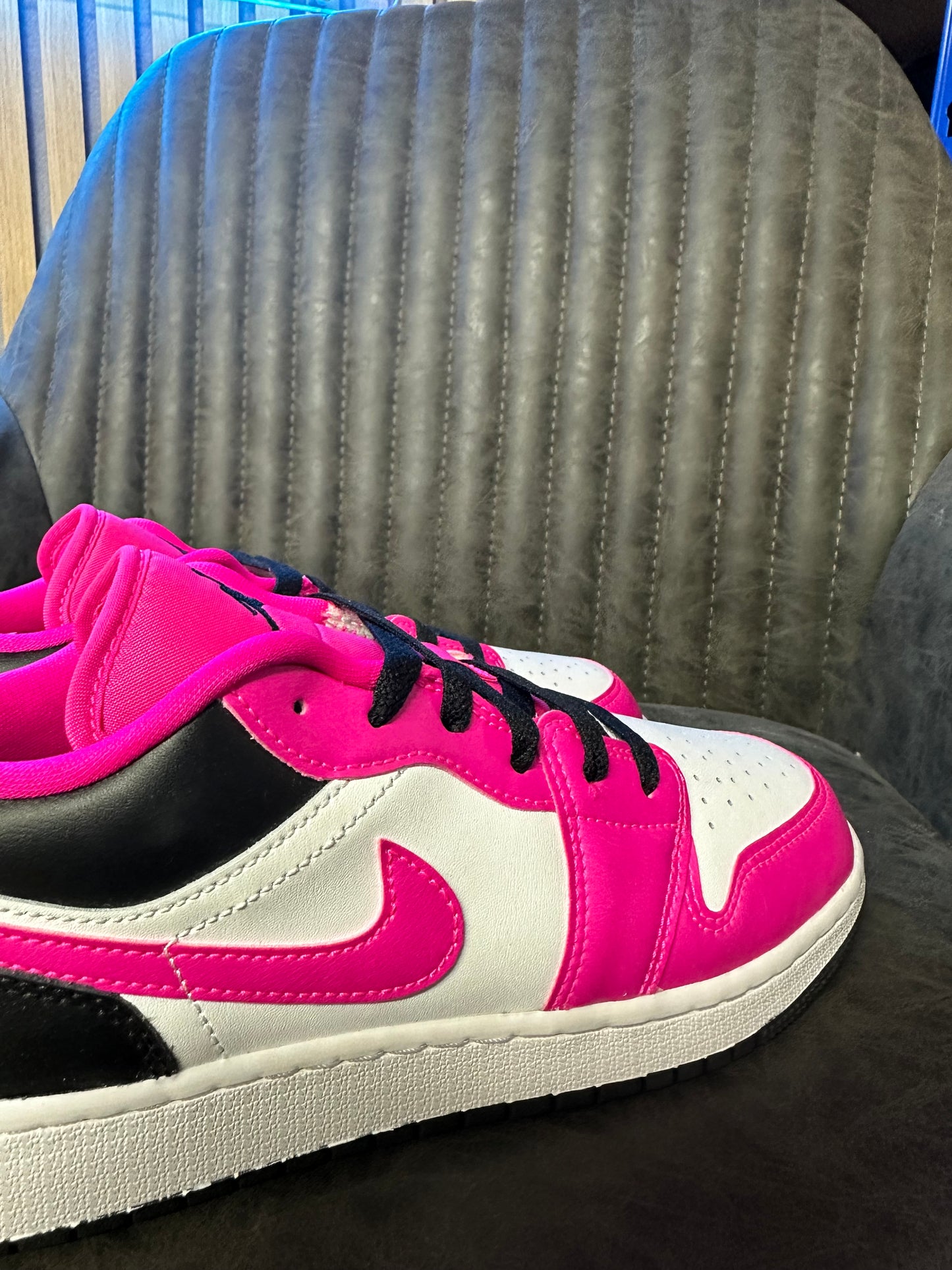 JORDAN 1 LOW FIRCE PINK
