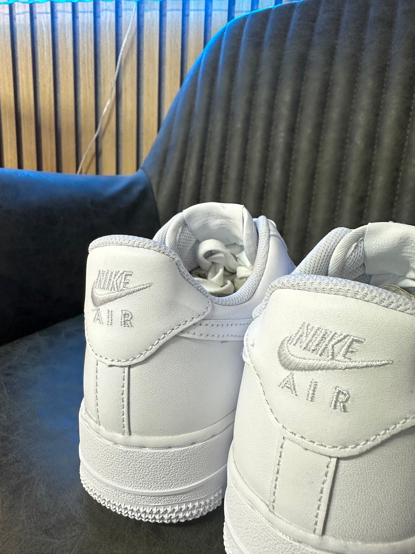 NIKE AIR FORCE 1 WHITE