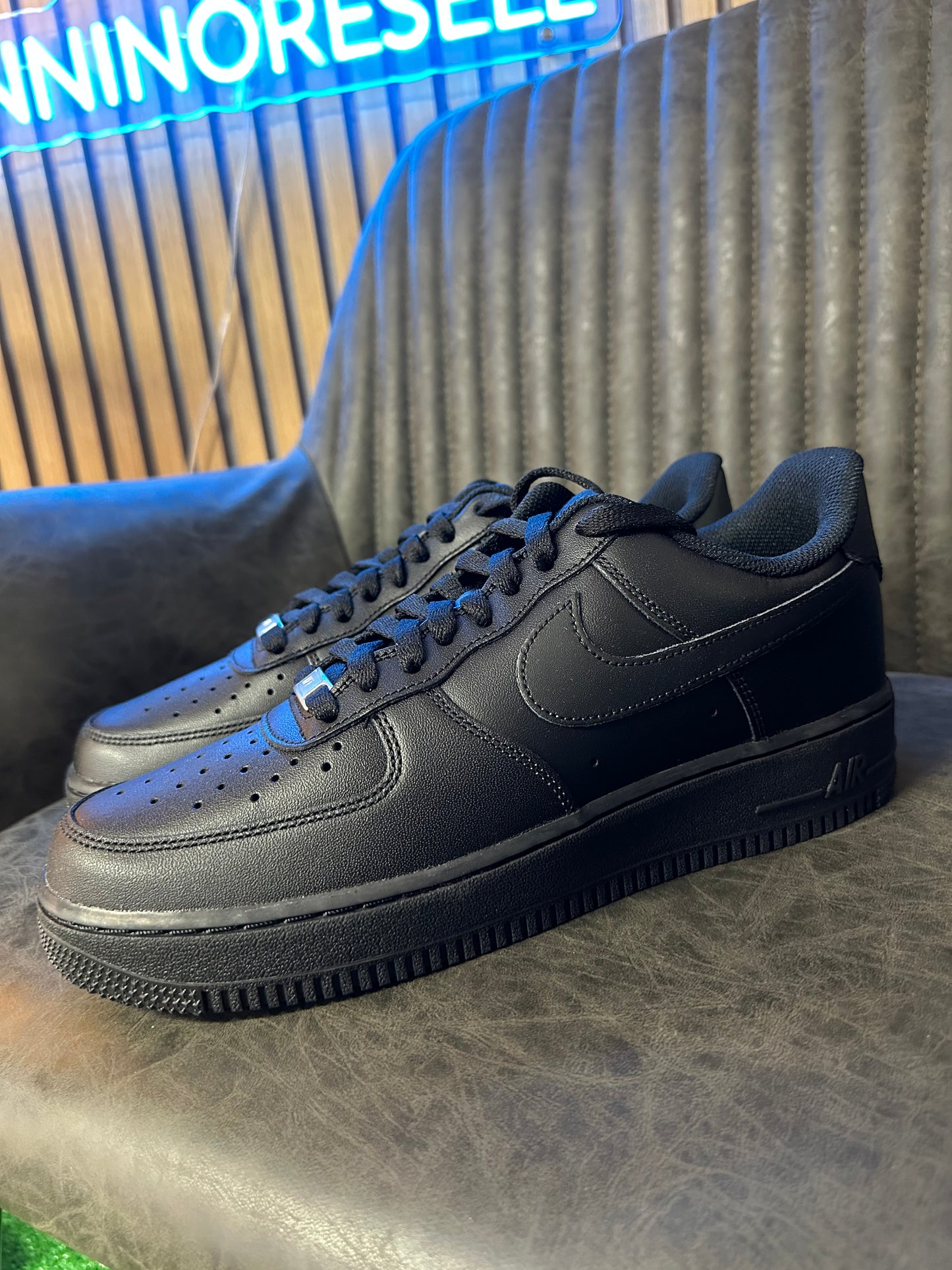 AIR FORCE 1 TOTAL BLACK