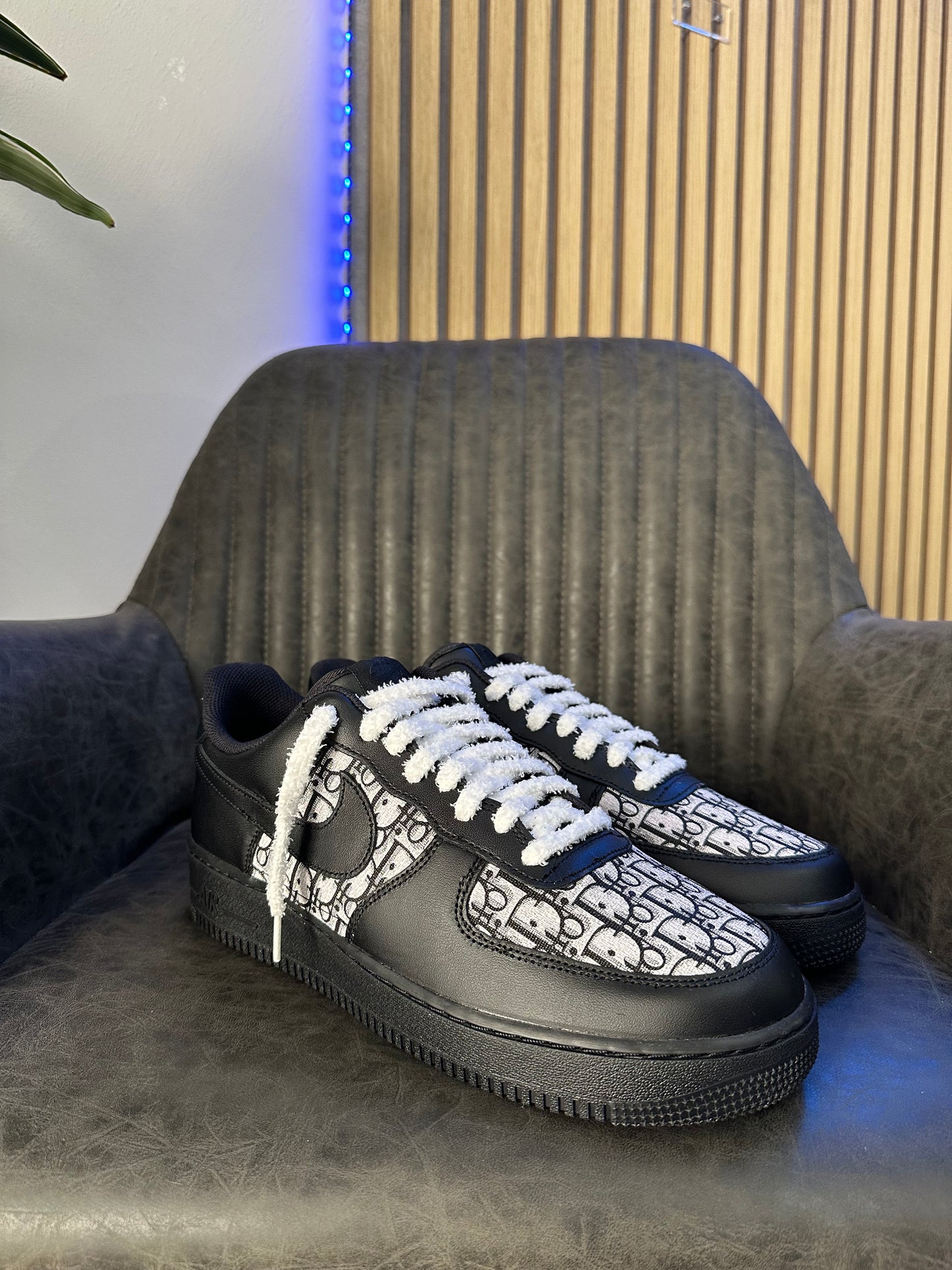 AIR FORCE BLACK CUSTOM PATTERN DIOR
