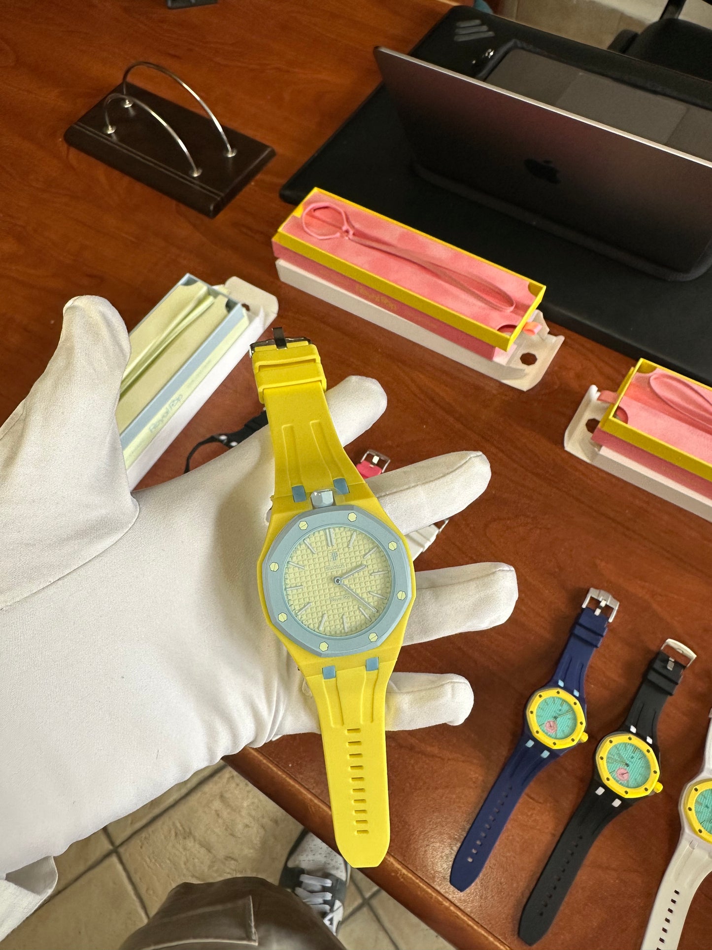 Swatch x AUDEMARS BLAUE ACHT