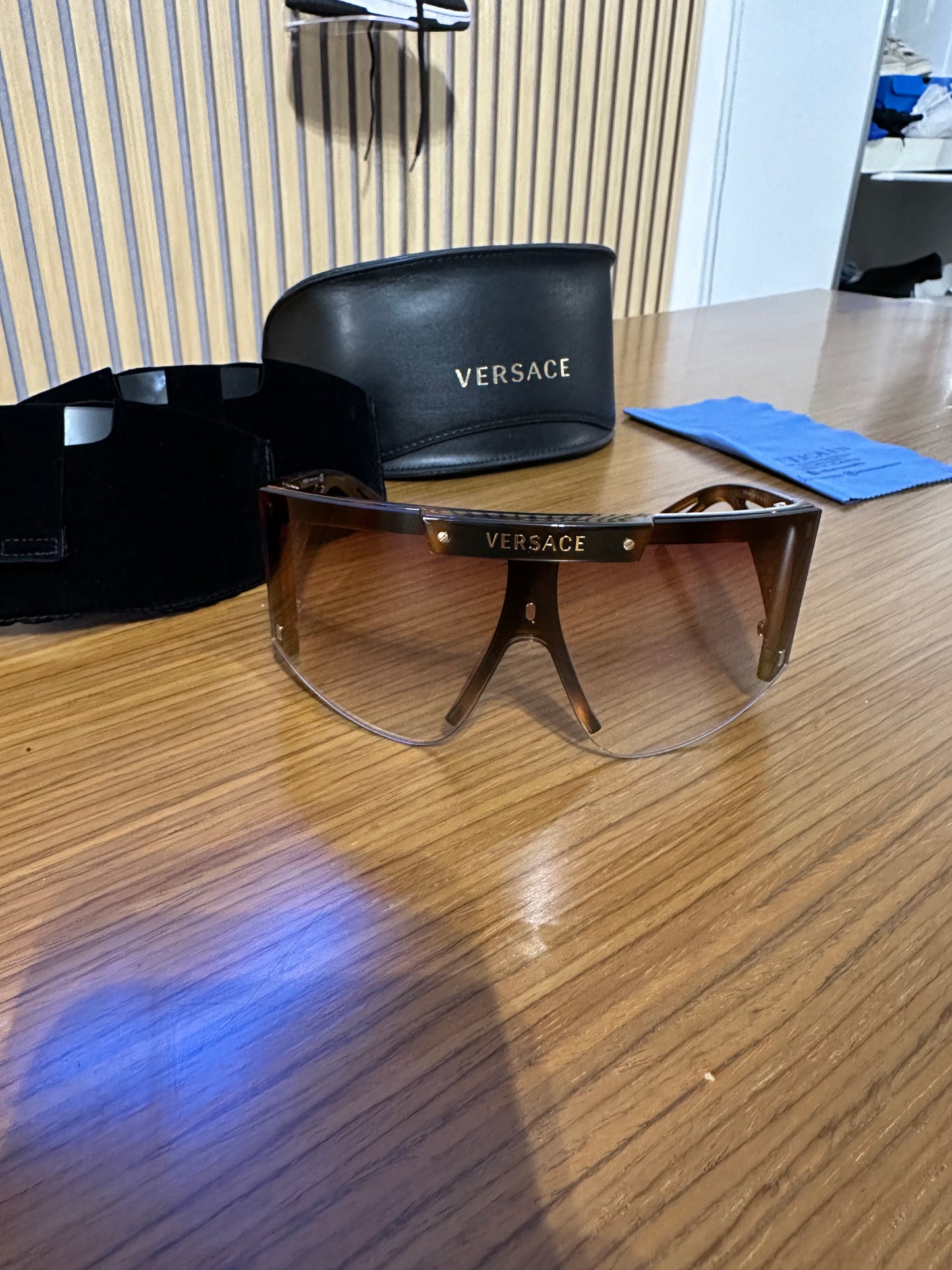 SUNGLASSES VERSACE