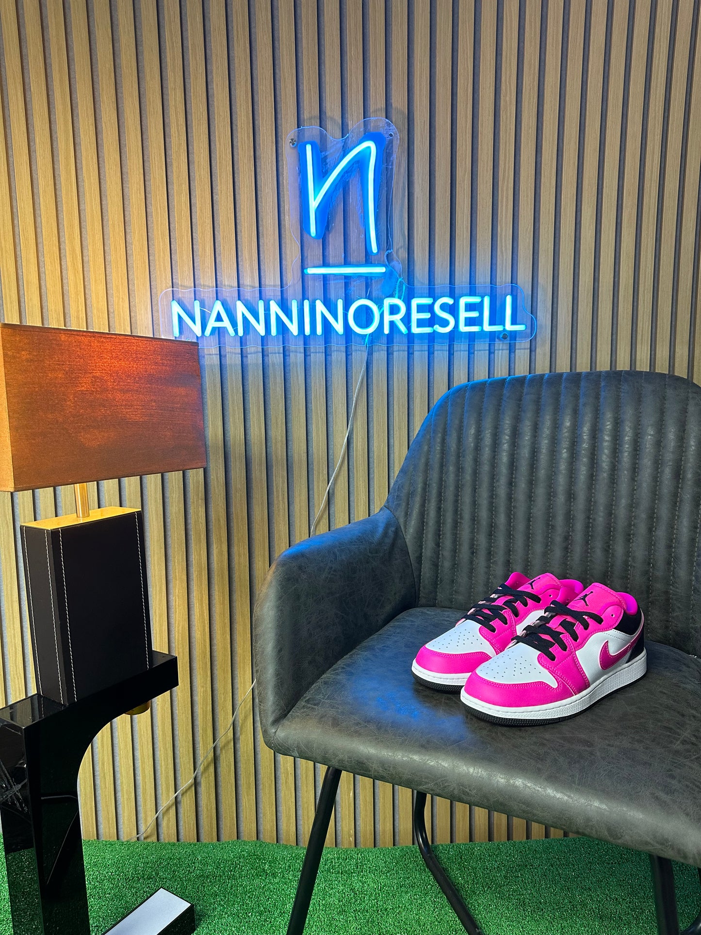 JORDAN 1 LOW FIRCE PINK