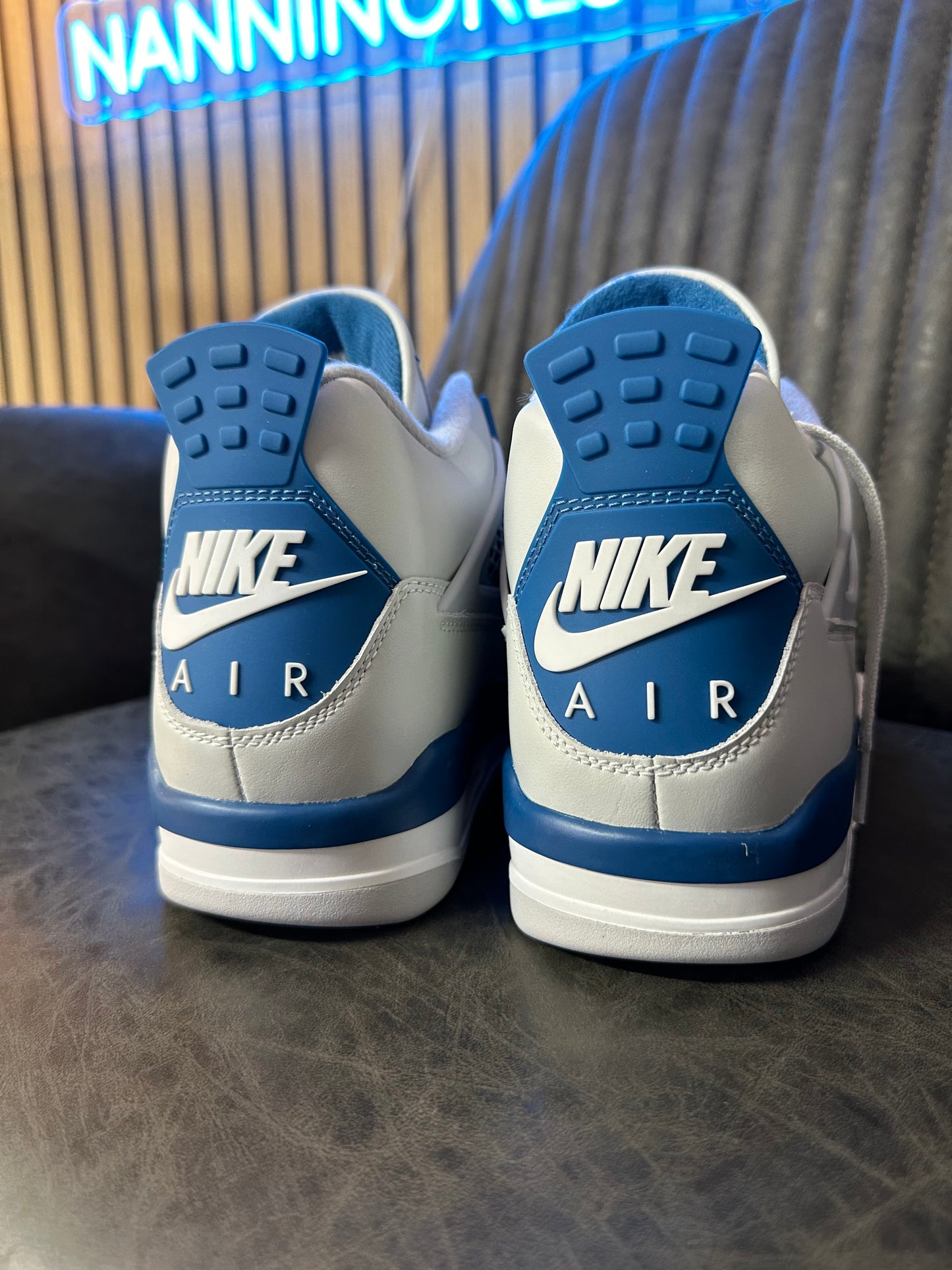 JORDAN 4 MILITARY BLUE