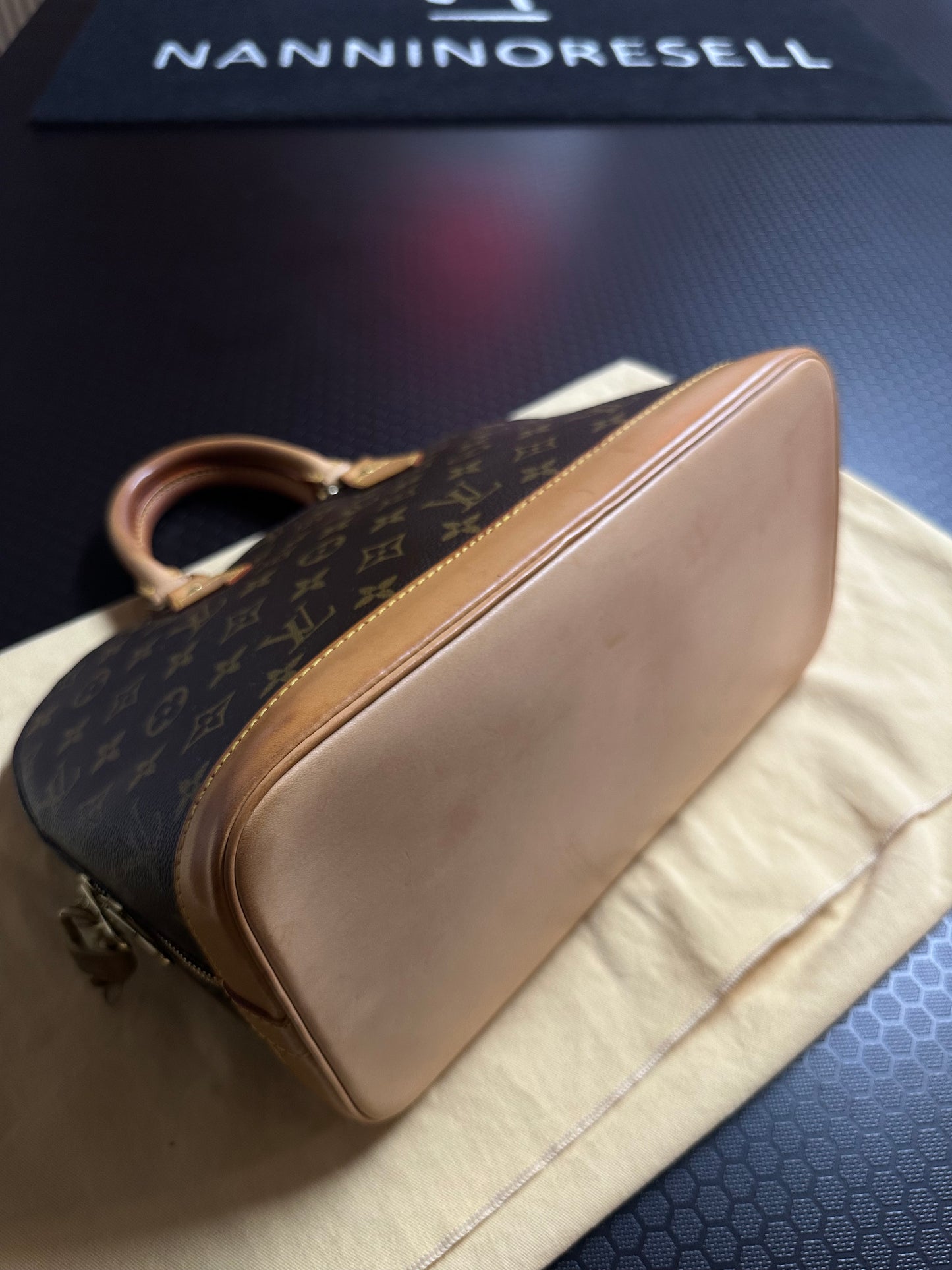 Louis Vuitton alma pm
