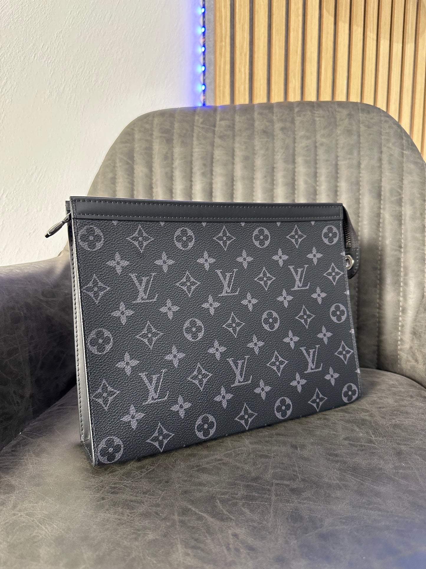 Pochette Voyage MM monogram LOUIS VUITTON