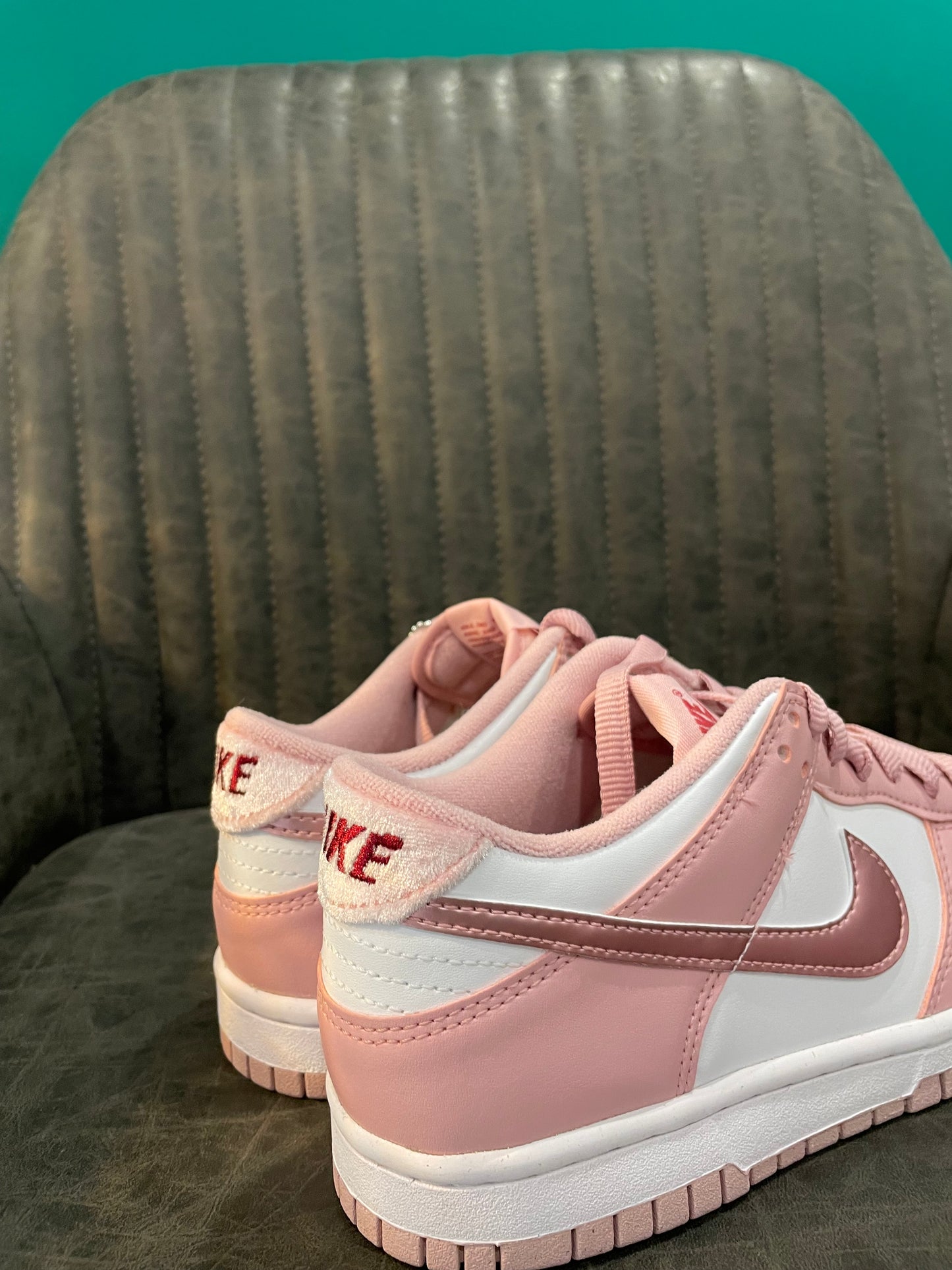 DUNK LOW PINK VELVET