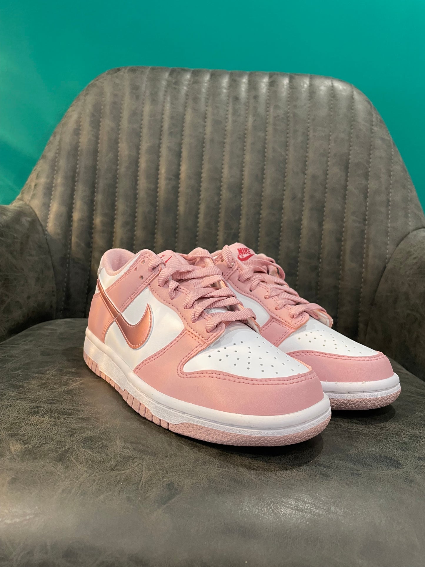 DUNK LOW PINK VELVET