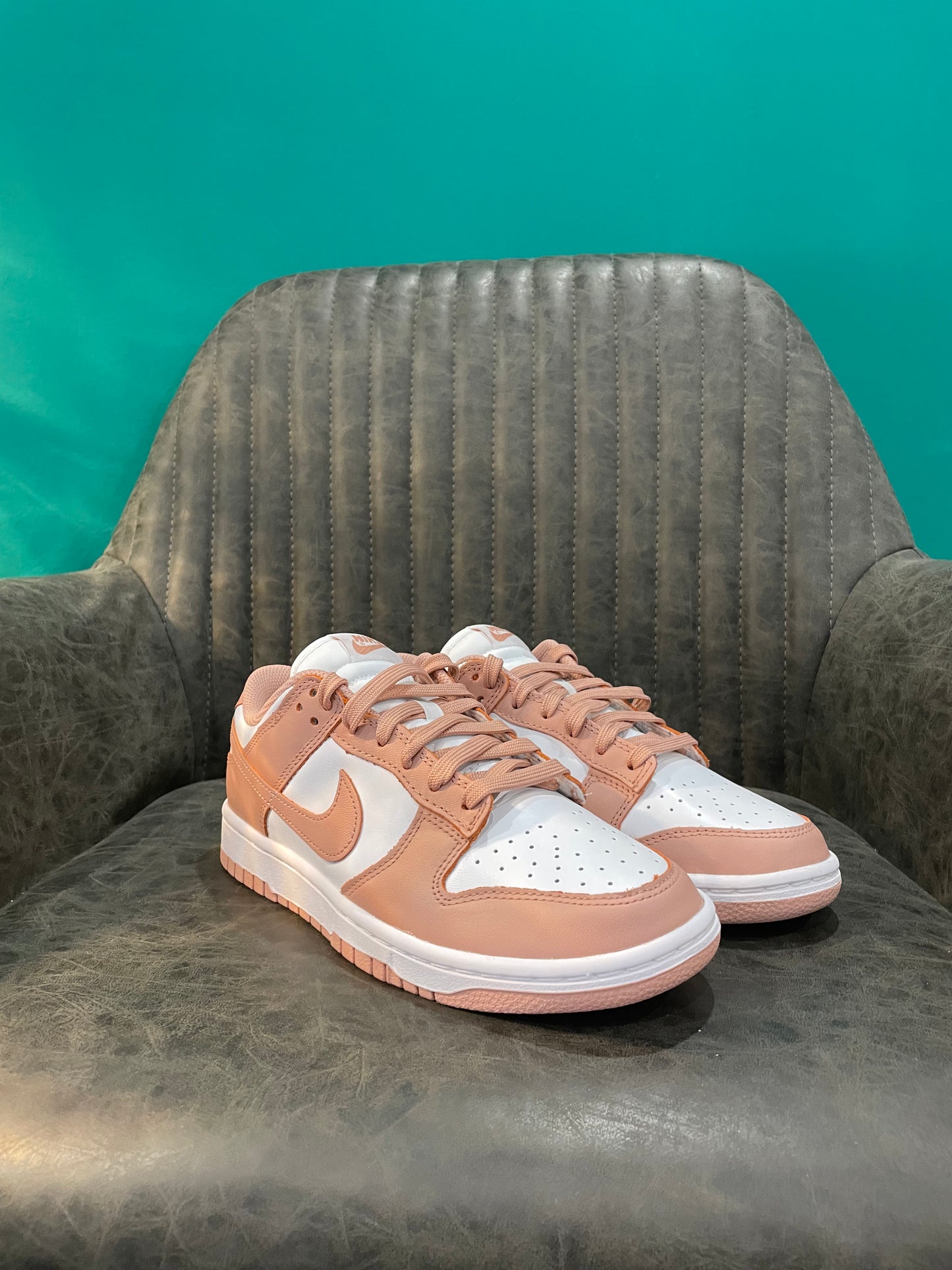 DUNK LOW ROSE WHISPER
